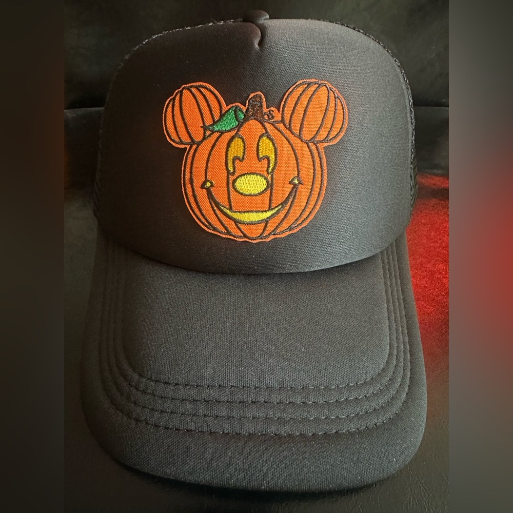Disney Halloween Mickey Mouse Pumpkin Trucker